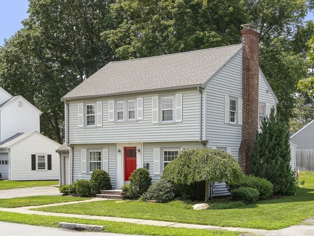 Property Photo:  7 Garrison Road  MA 02478 