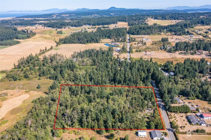 Property Photo: 2943 Hunt Road WA 98277