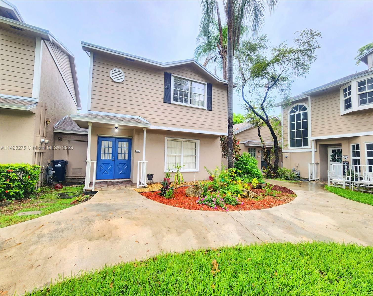 Property Photo:  12201 SW 148th St 1001  FL 33186 