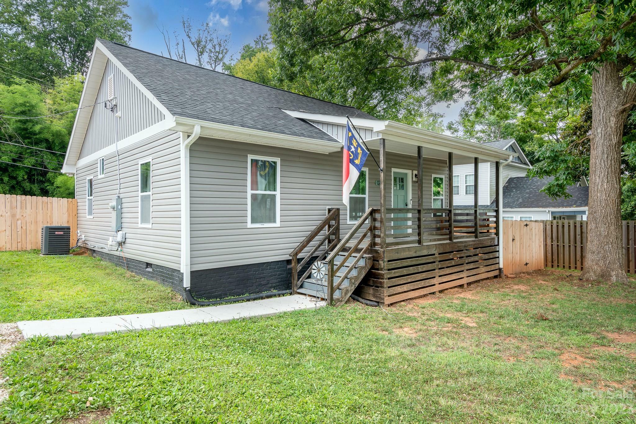 Property Photo: 1207 N Main Street NC 28098