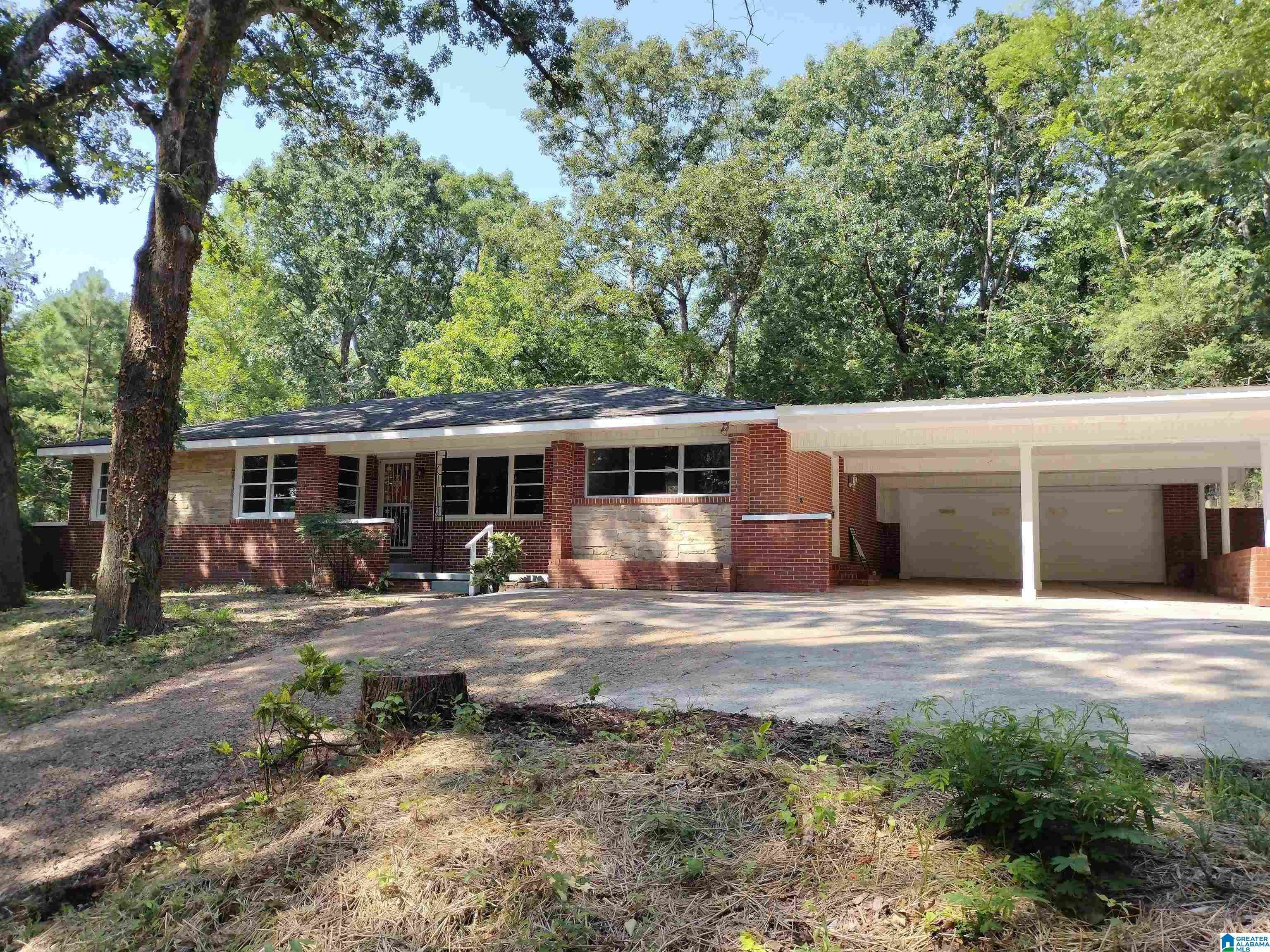 Property Photo:  404 Shamrock Avenue  AL 36277 