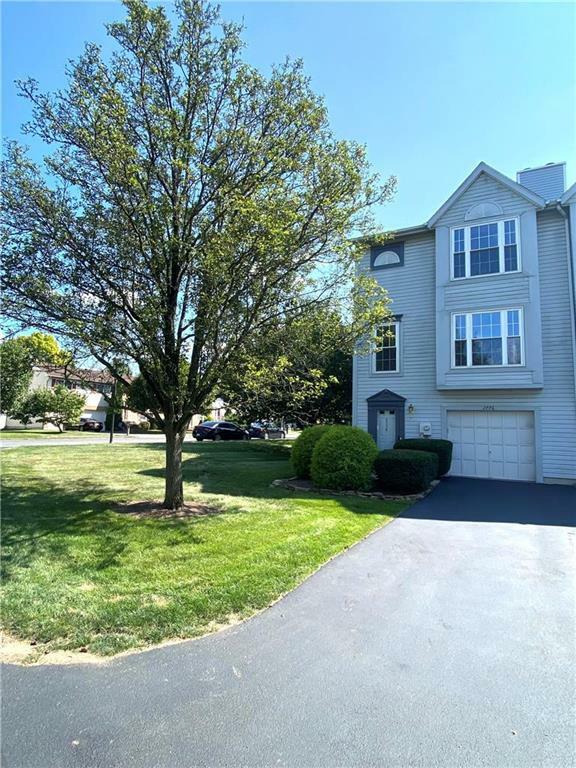 Property Photo:  2776 Red Oak Circle  PA 18017 