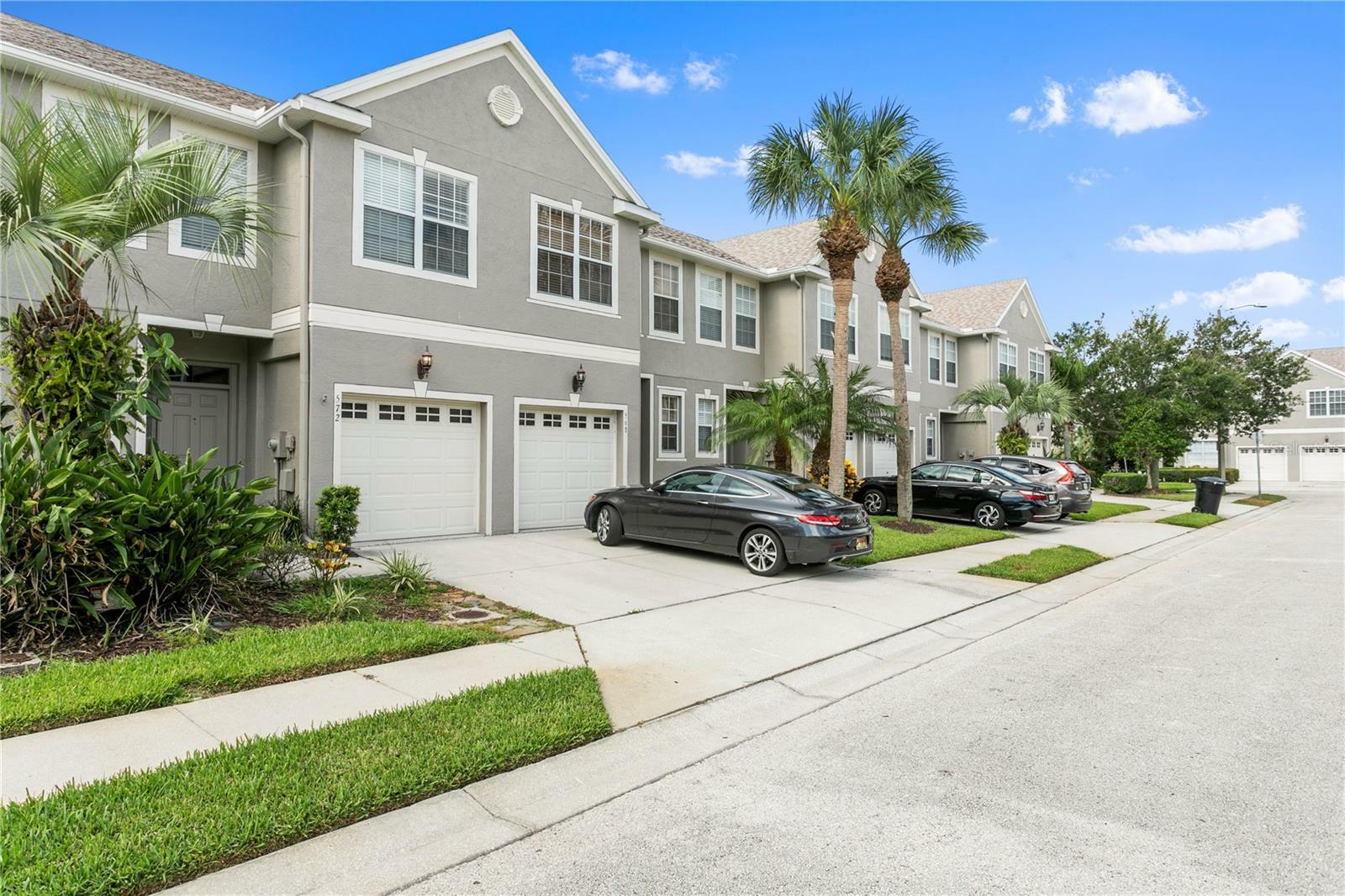 Property Photo:  572 Shoreham Court NE  FL 33716 