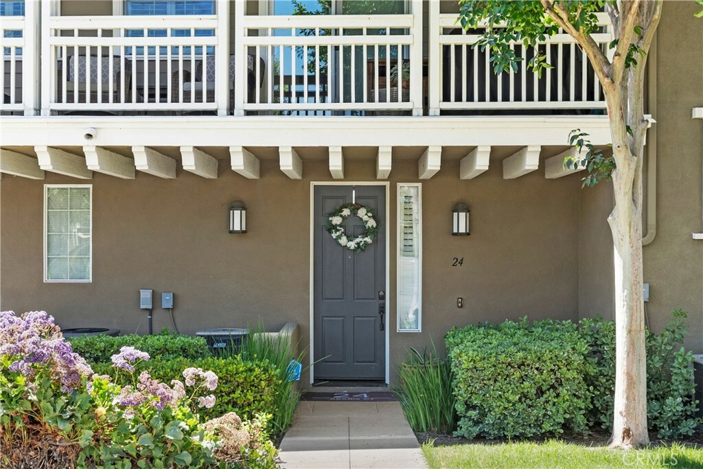 Property Photo:  24 Arabis Court 75  CA 92694 