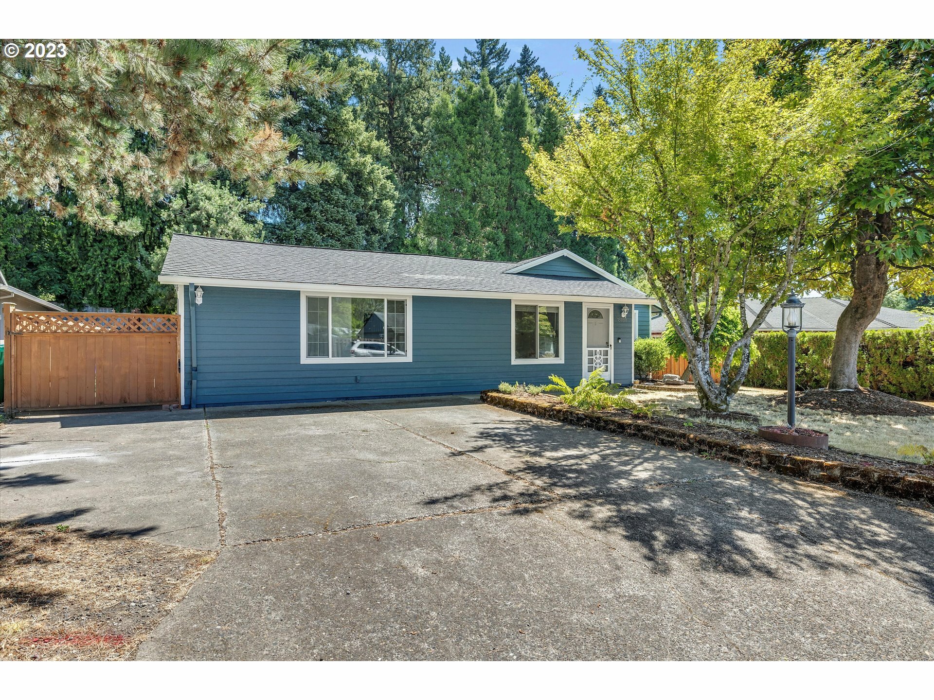 Property Photo:  13080 SE 45th Ave  OR 97222 