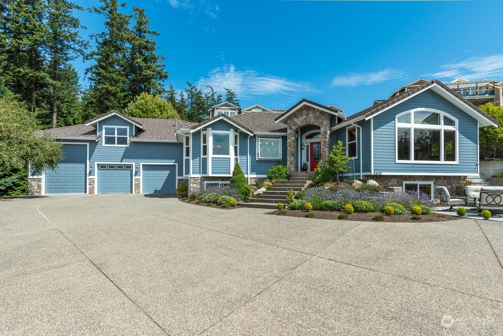 Property Photo:  2413 Washington Court  WA 98221 