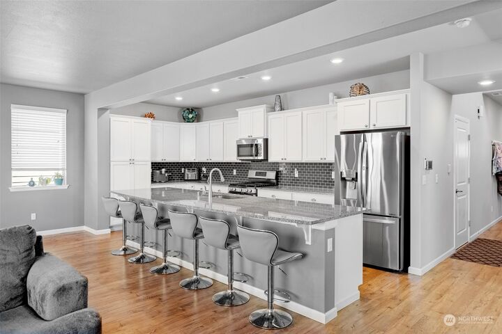 Property Photo:  37655 31st Avenue S  WA 98003 