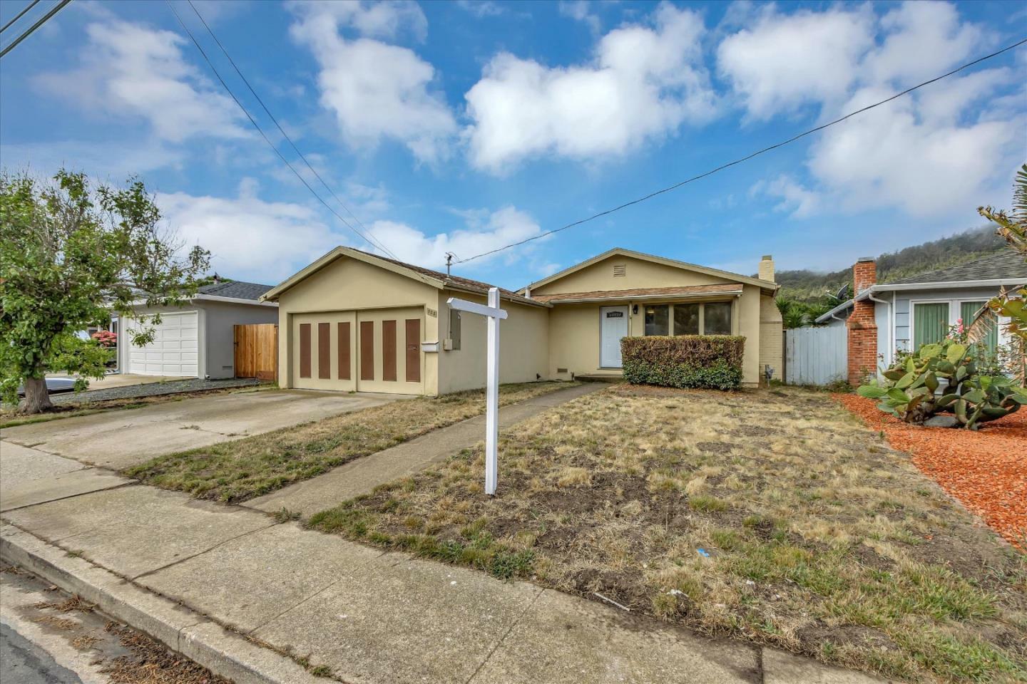 Property Photo:  728 Arguello Boulevard  CA 94044 