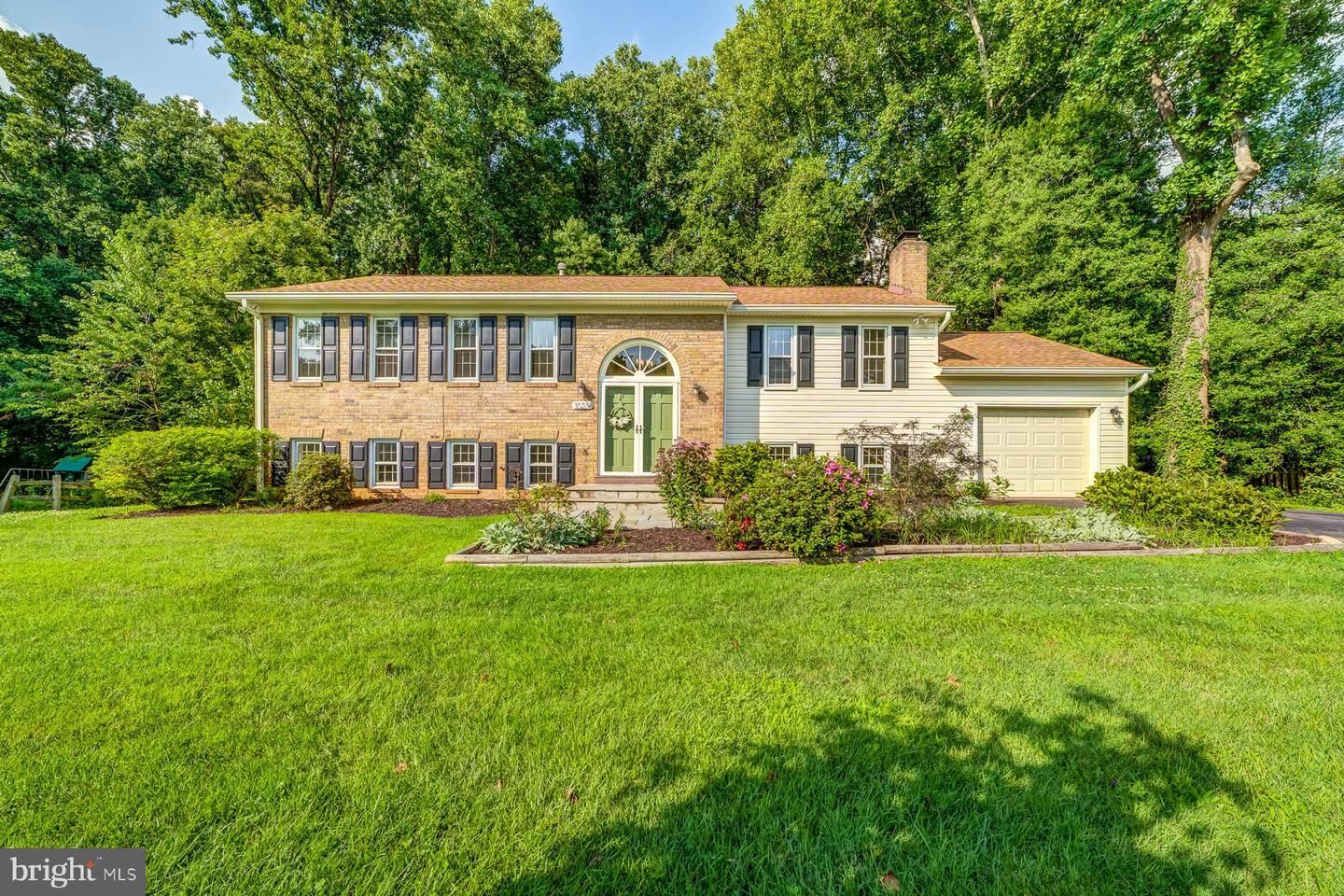 Property Photo:  10234 Tamarack Drive  VA 22182 