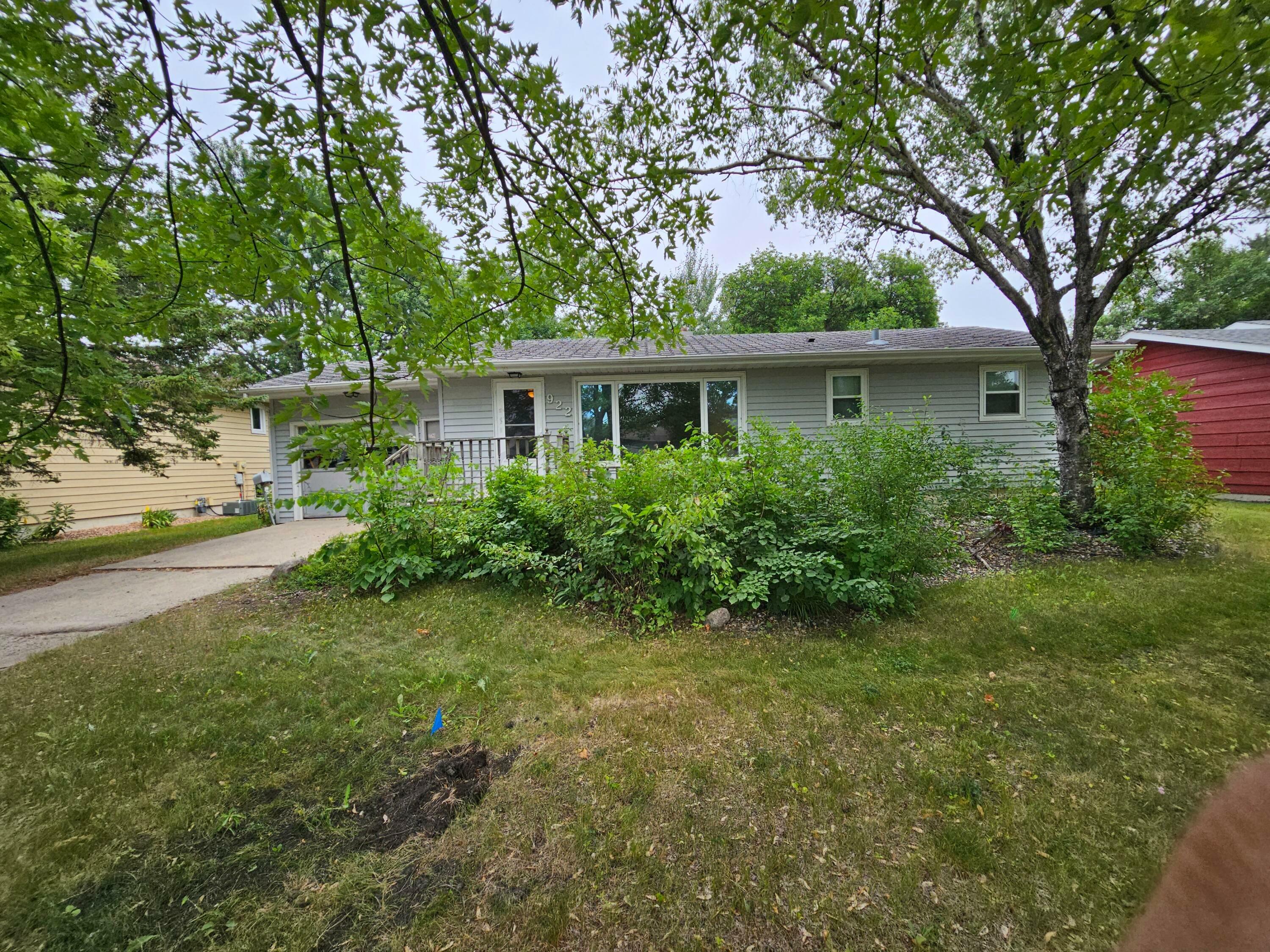 Property Photo:  922 4 Street S  ND 58075 