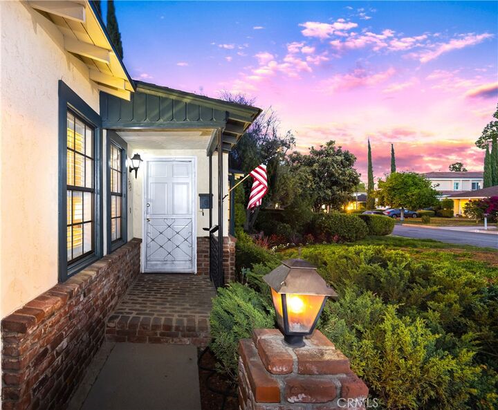Property Photo:  159 W Le Roy Avenue  CA 91007 