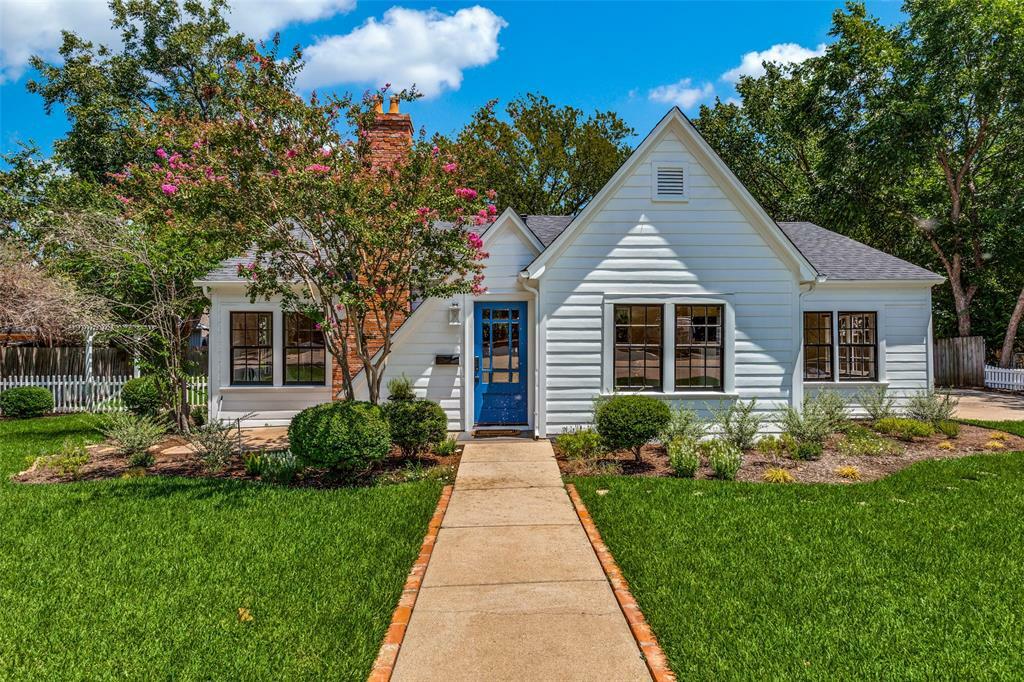 Property Photo:  311 Smith Street  TX 76051 