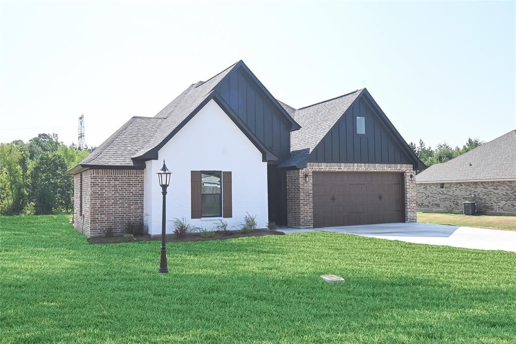 Property Photo:  9823 Freedoms Way  LA 71047 