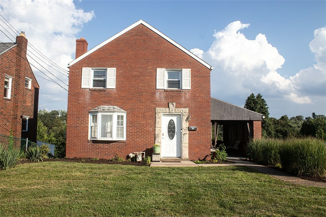 Property Photo:  714 Clearview  PA 15147 