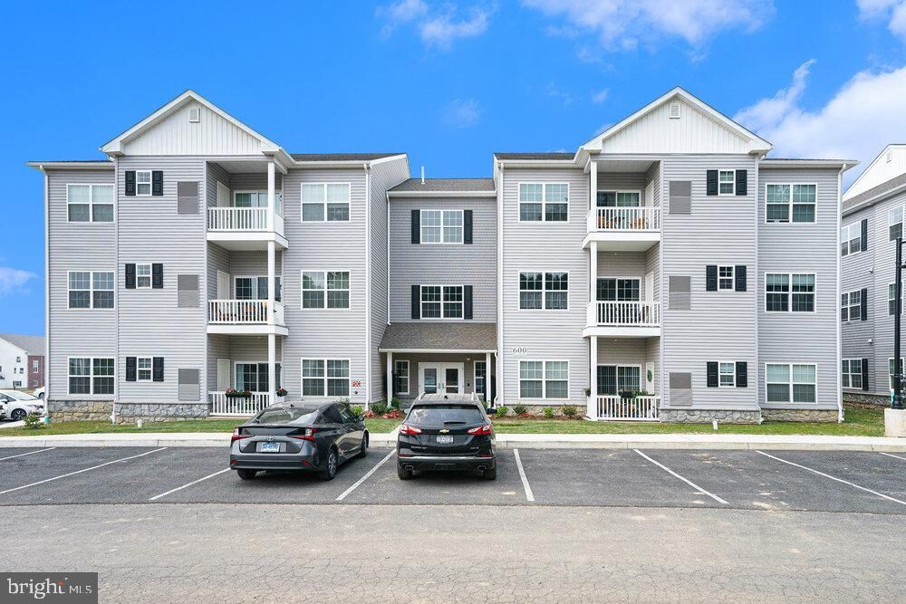 Property Photo: 424 Harvin Way 424 PA 19015