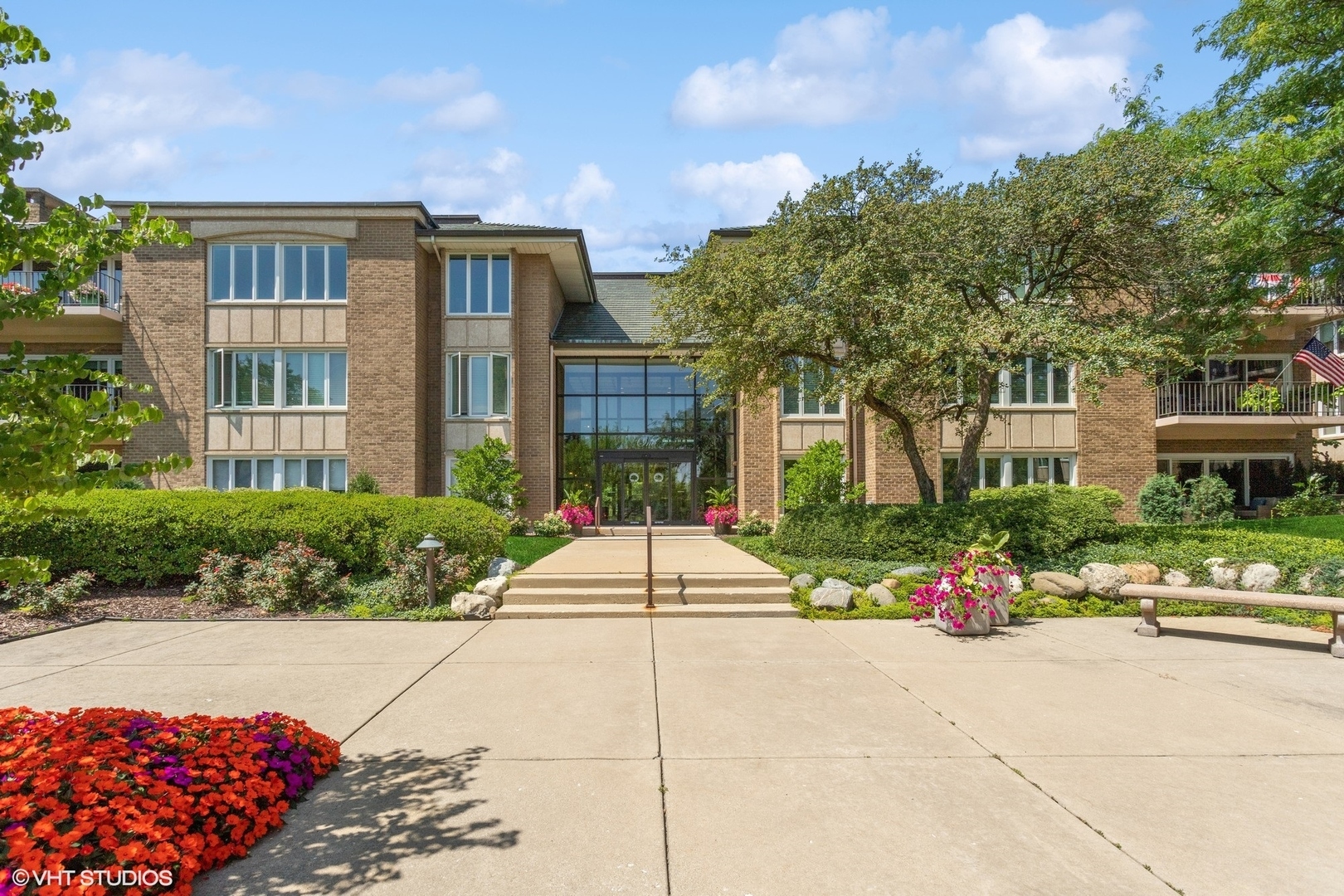 1 Oak Brook Club Drive A112  Oak Brook IL 60523 photo