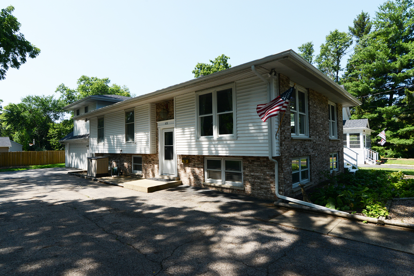 Property Photo:  428 Spring Street  IL 60510 