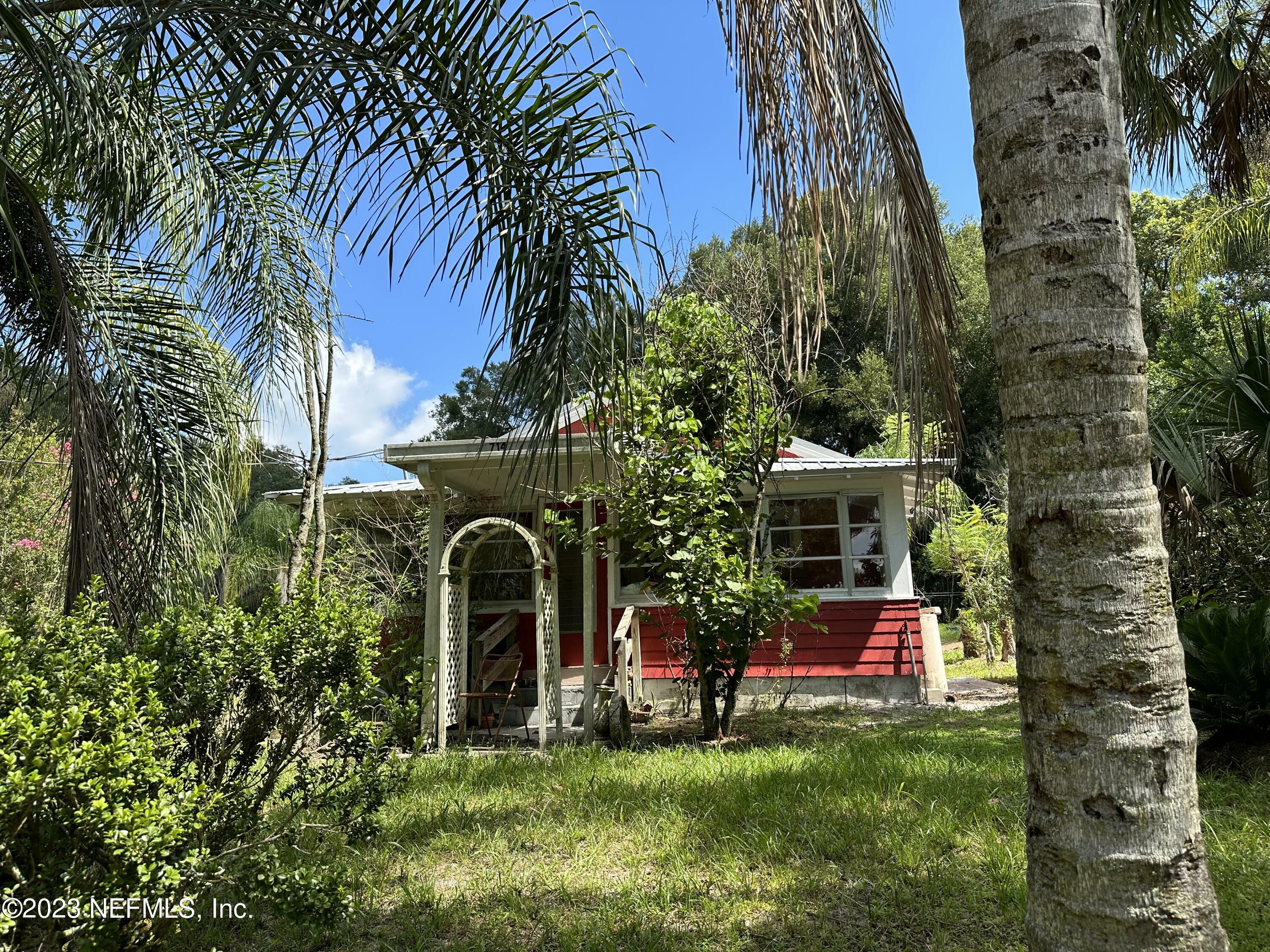 Property Photo:  714 Hunter Avenue  FL 32112 