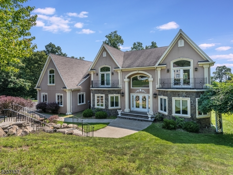 Property Photo: 201 Forest Ridge Ct NJ 07417