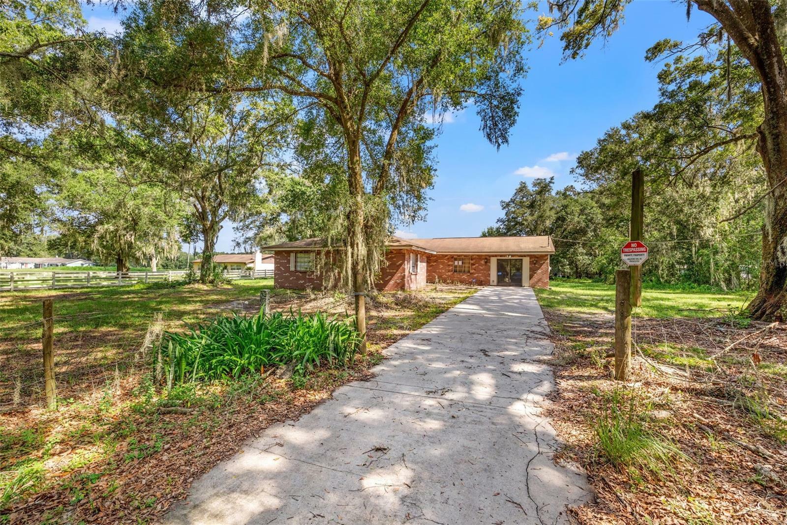 Property Photo:  4304 Bruton Road  FL 33565 