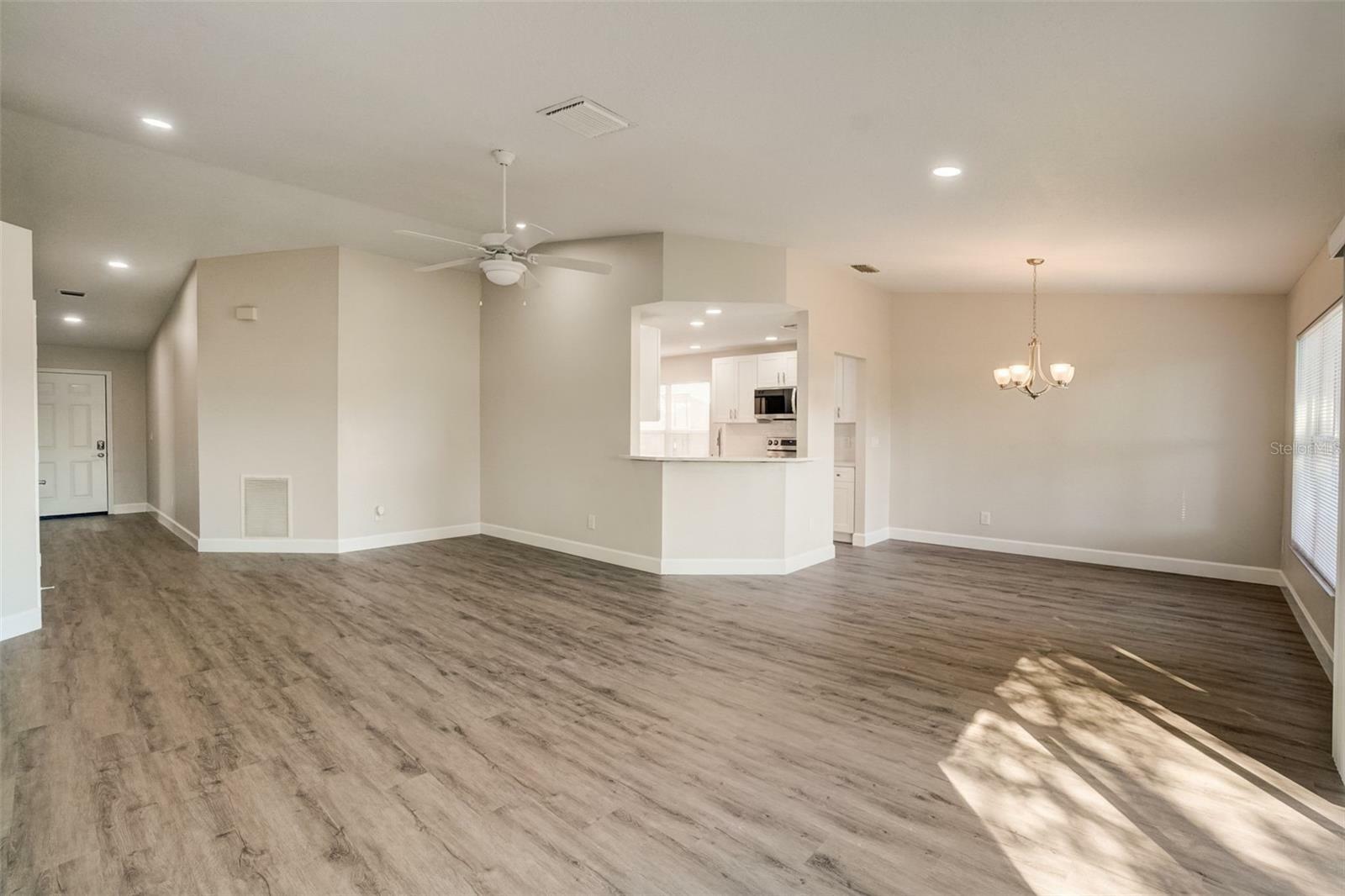 Property Photo:  11201 Bramblebrush Street  FL 33624 