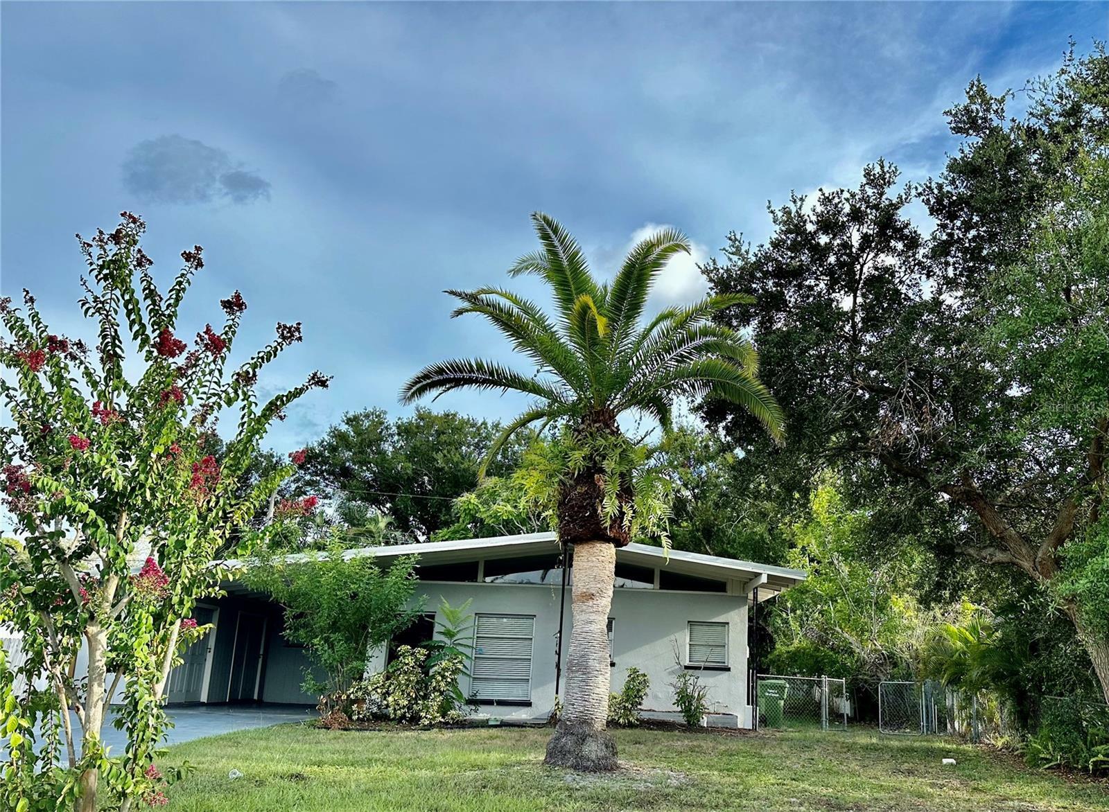 Property Photo:  2854 Bay Street  FL 34237 