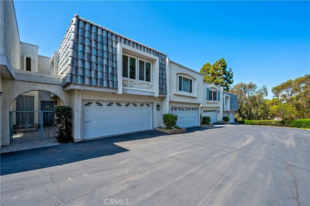 Property Photo:  25872 Vista Drive W  CA 92624 