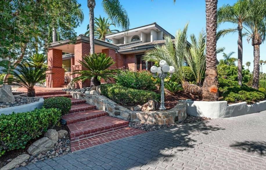 Property Photo:  2129 Alta Vista Drive  CA 92084 