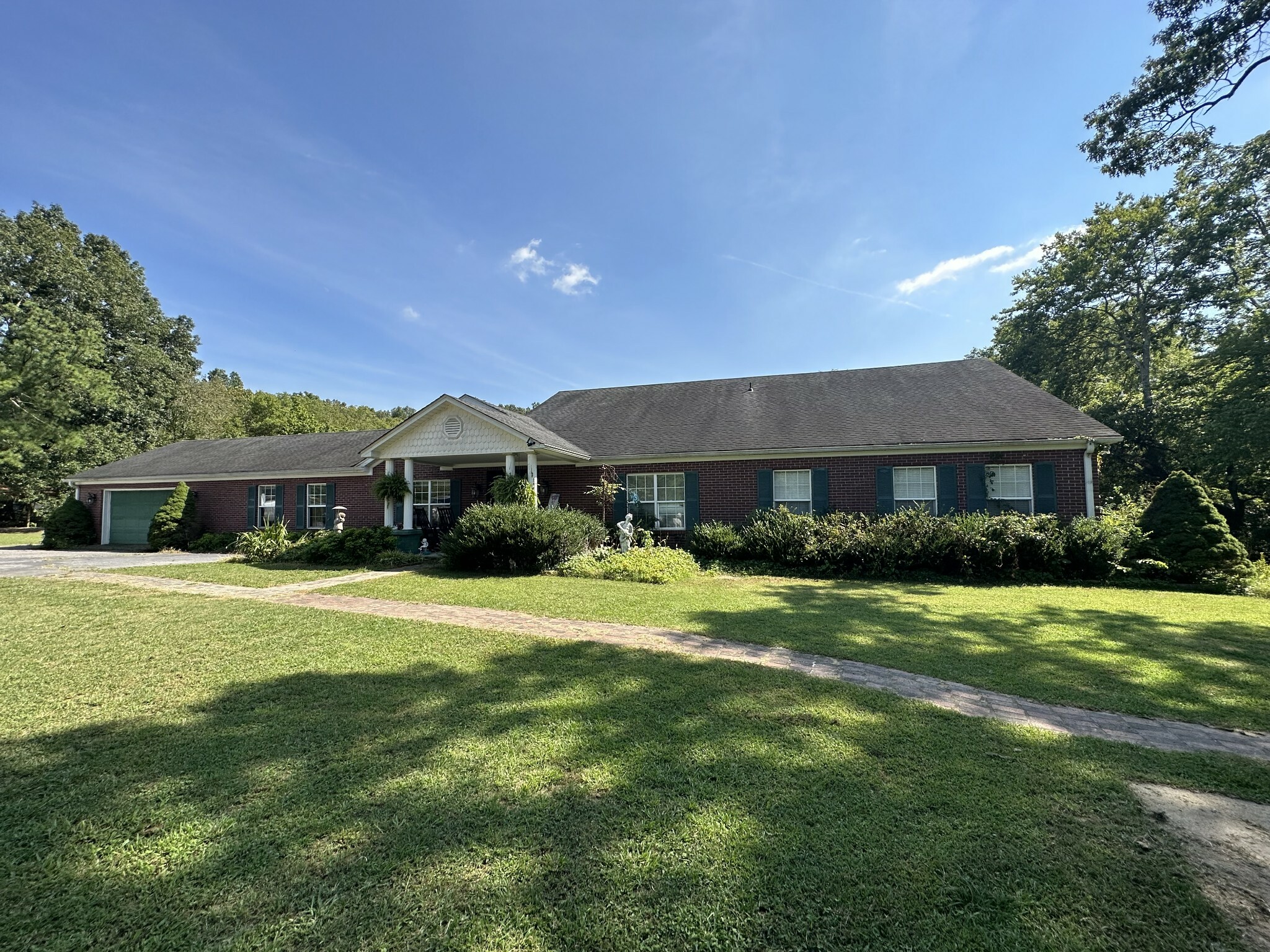 Property Photo:  1215 E Gaines St  TN 38464 