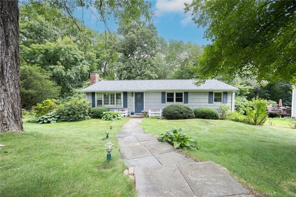 Property Photo:  100 Brentwood Drive  CT 06410 