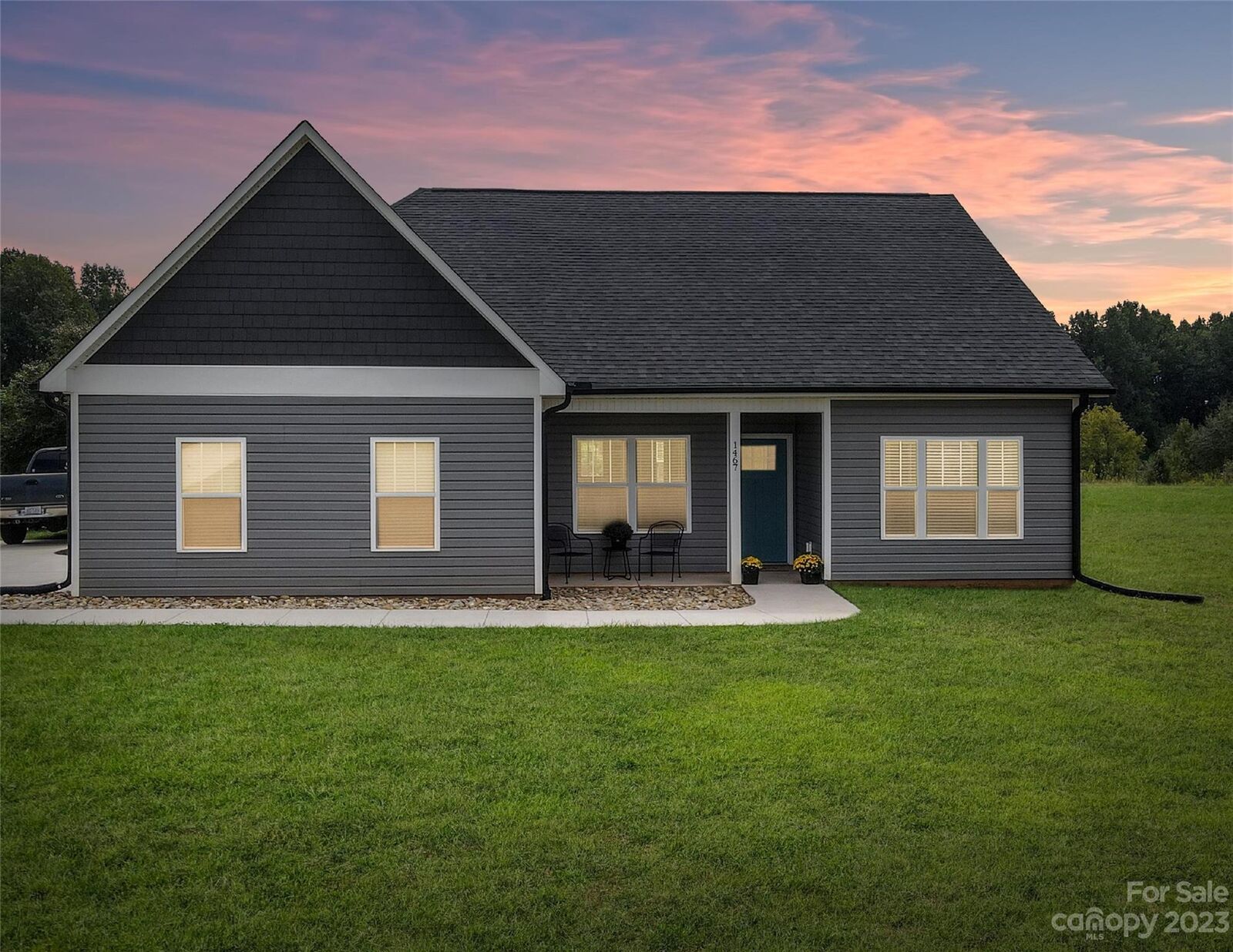 Property Photo:  1467 Malden Court  NC 28033 