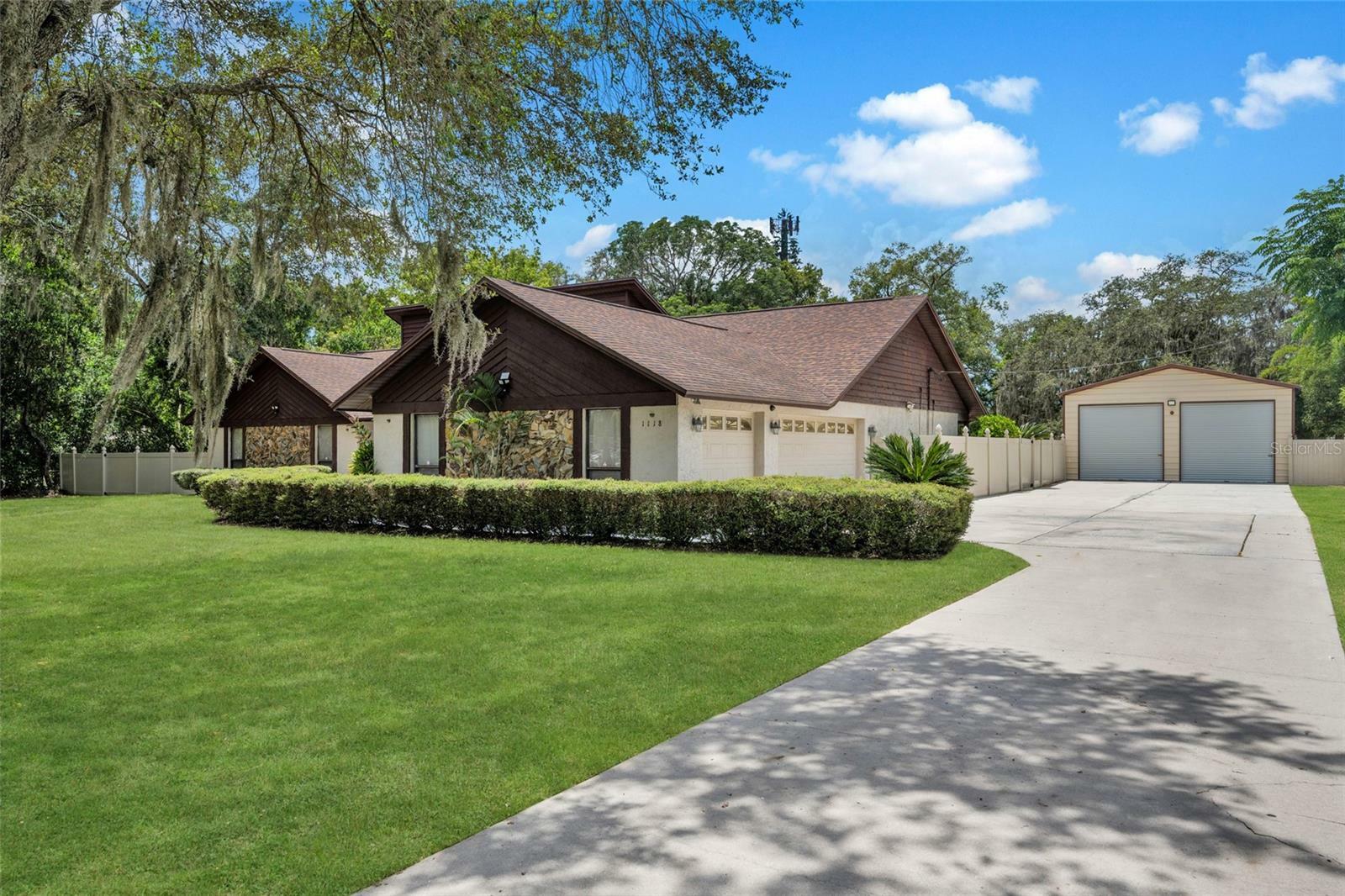 Property Photo: 1118 Telfair Road FL 33510