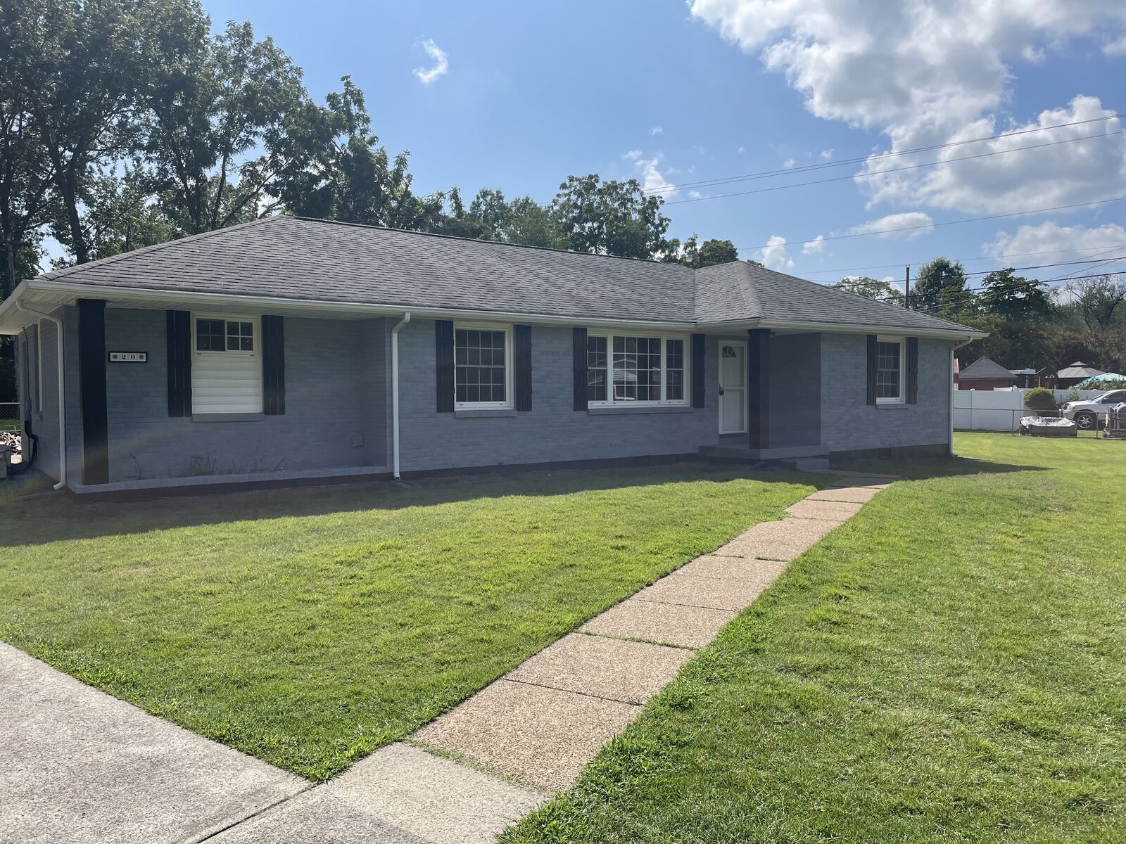 Property Photo: 20 Lealand Ct TN 37042