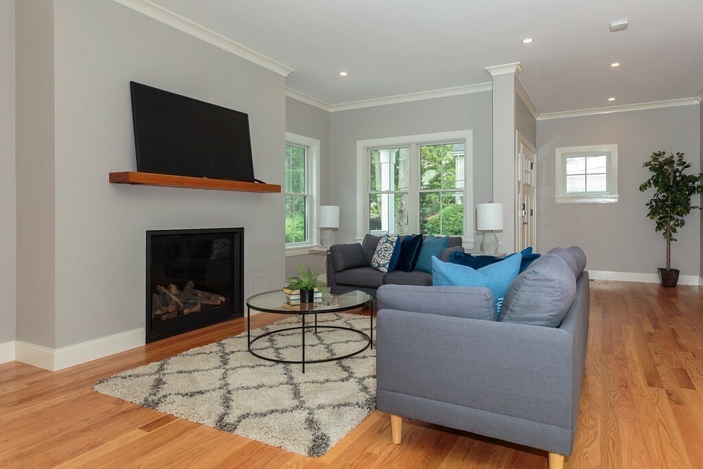 Property Photo:  8 Glenwood Avenue 8  MA 01890 