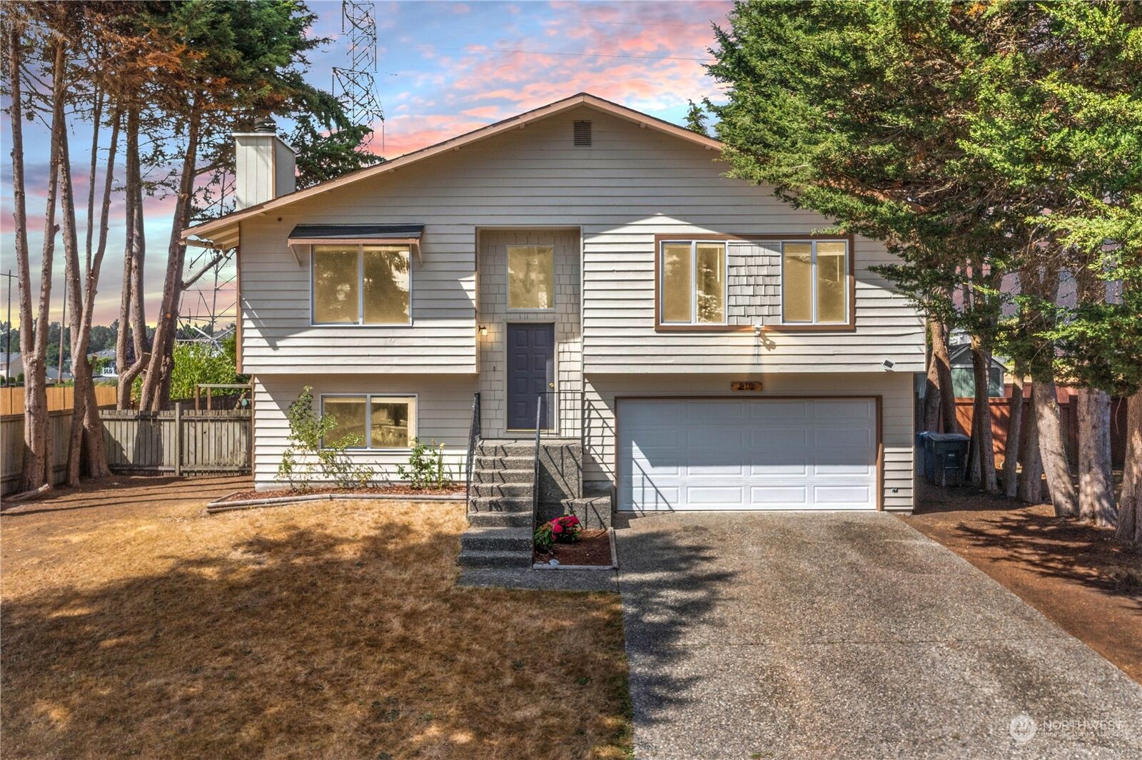 Home for sale in Snohomish 810 20th Street, Snohomish, WA 98290