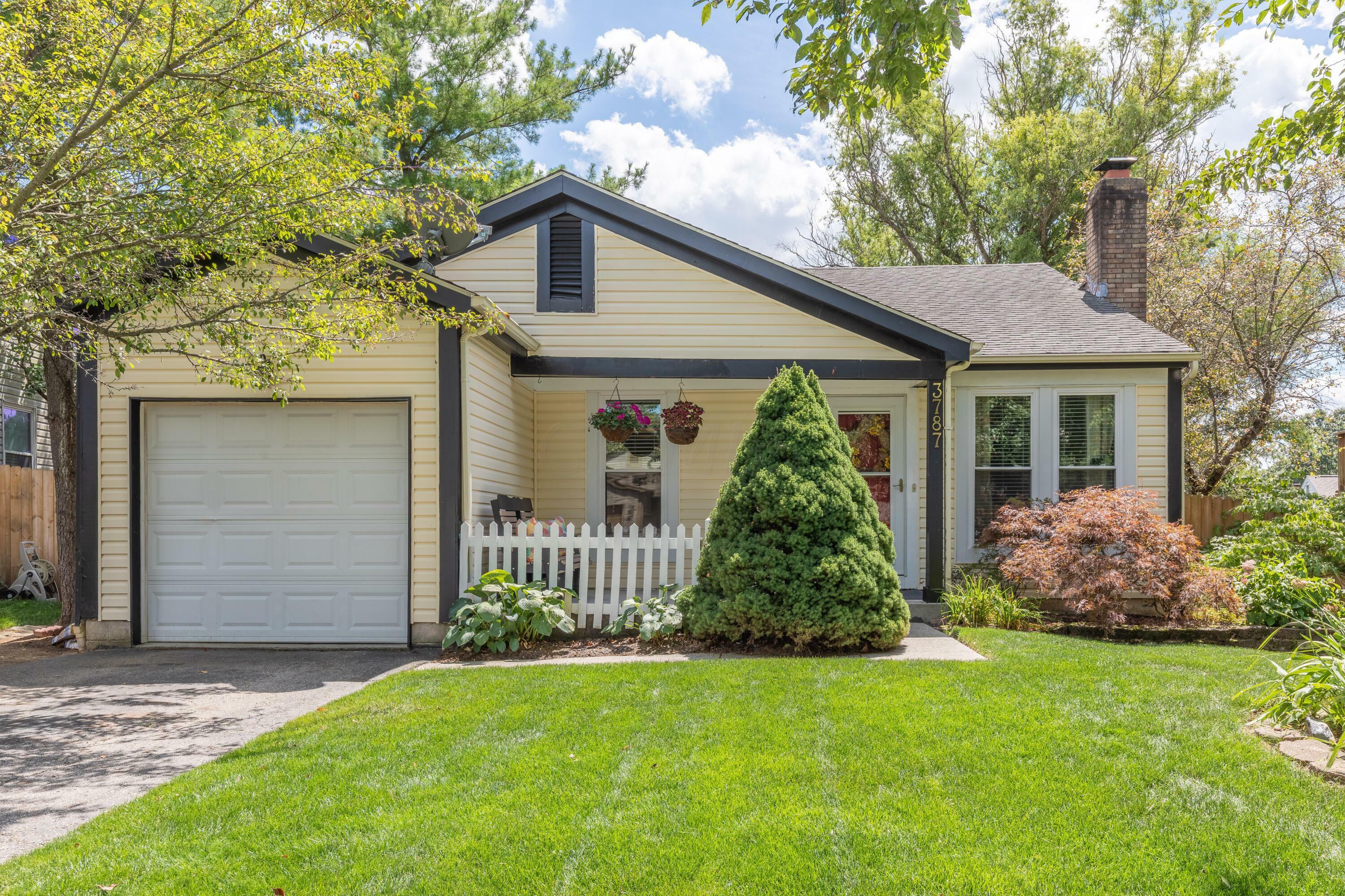 Property Photo: 3787 Harborough Drive OH 43230