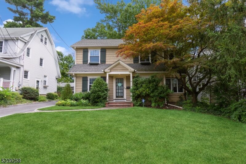 Property Photo:  20 Campbell Rd  NJ 07078 