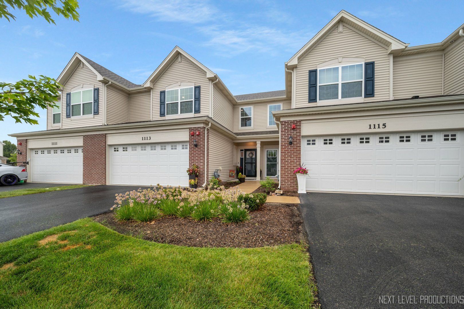 Property Photo: 1113 Goldfinch Avenue IL 60560