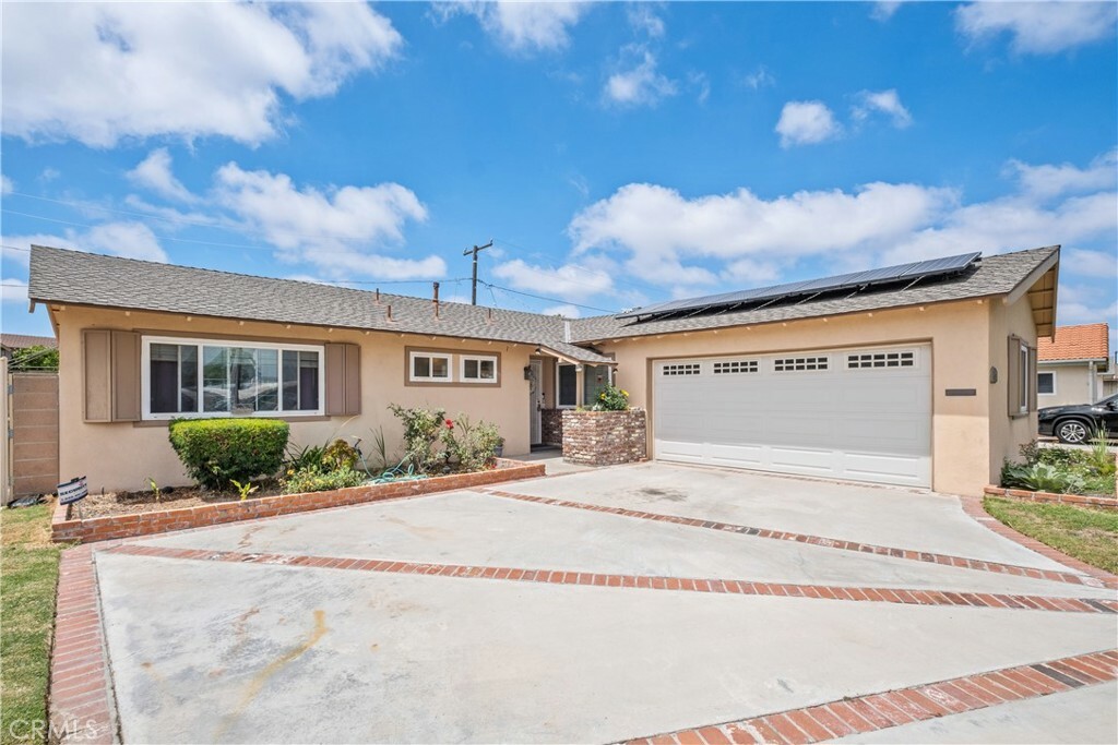 Property Photo:  15861 Ward Street  CA 92683 