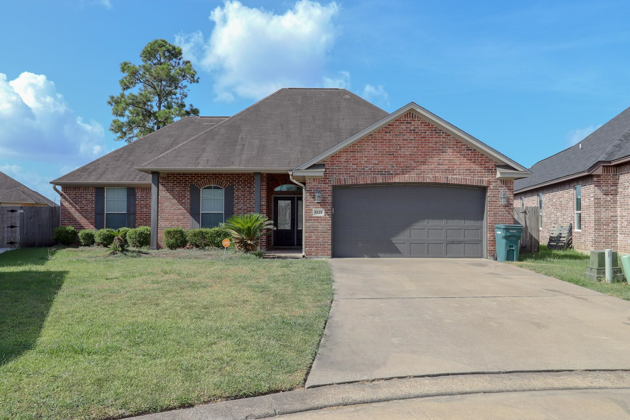 Property Photo:  5125 Ridgeline Circle  TX 77707 