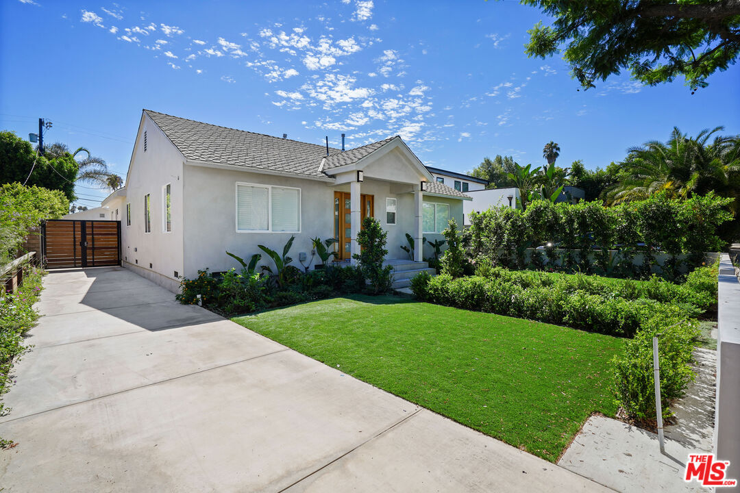 Property Photo:  4456   Calhoun Ave  CA 91423 
