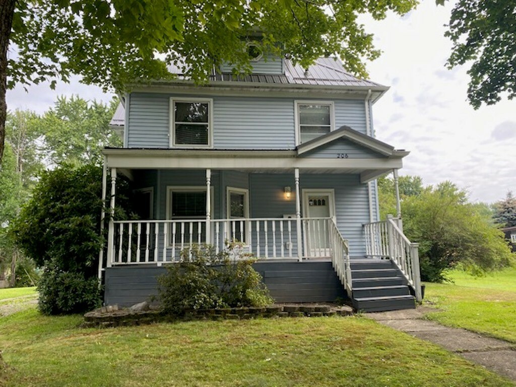 Property Photo:  206 E Washington Street  PA 16401 