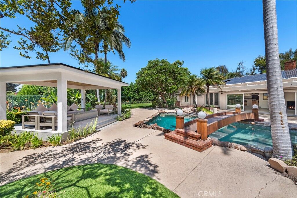 Property Photo:  1592 Skyline Drive  CA 92705 