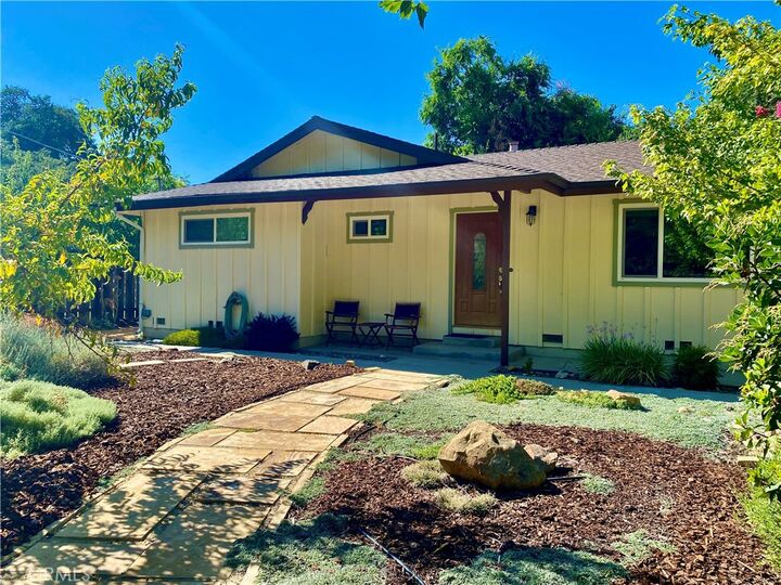 Property Photo:  7955 Valle Avenue  CA 93422 
