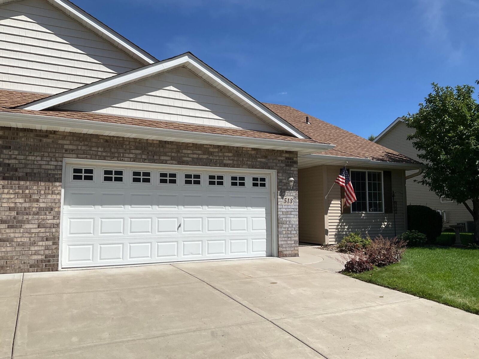 Property Photo:  513 Marmik Circle  MN 55033 