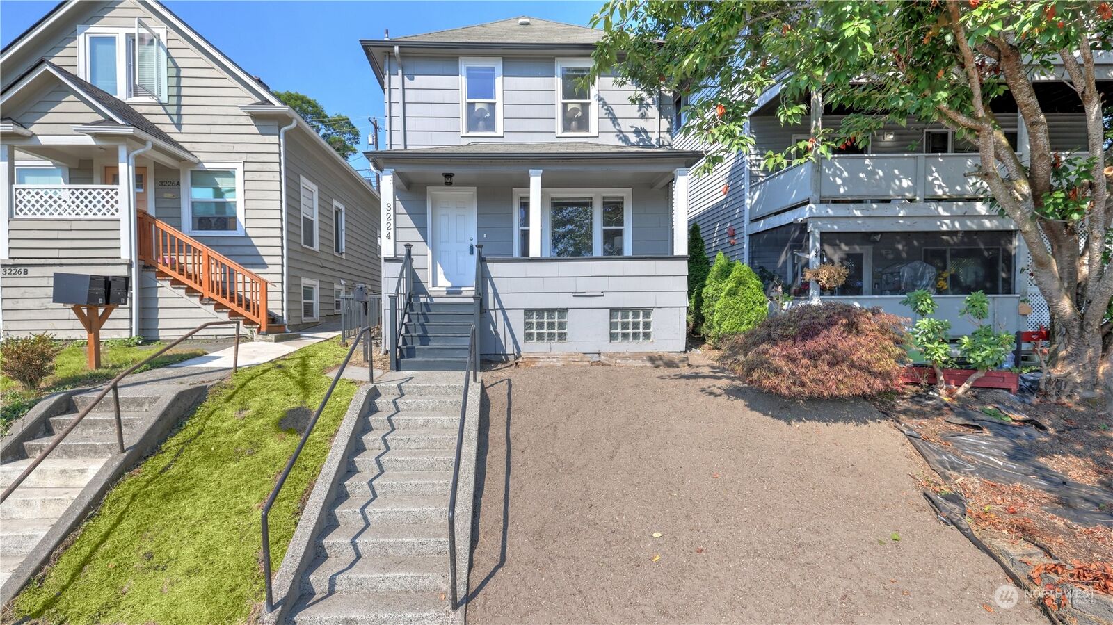Property Photo: 3224 Rucker Avenue WA 98201