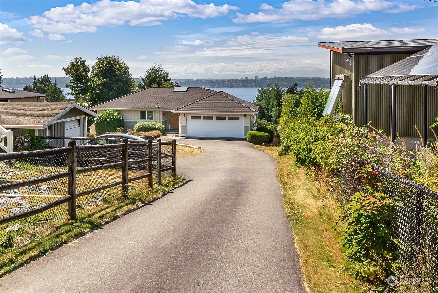 Property Photo: 6109 108th Avenue NE WA 98033