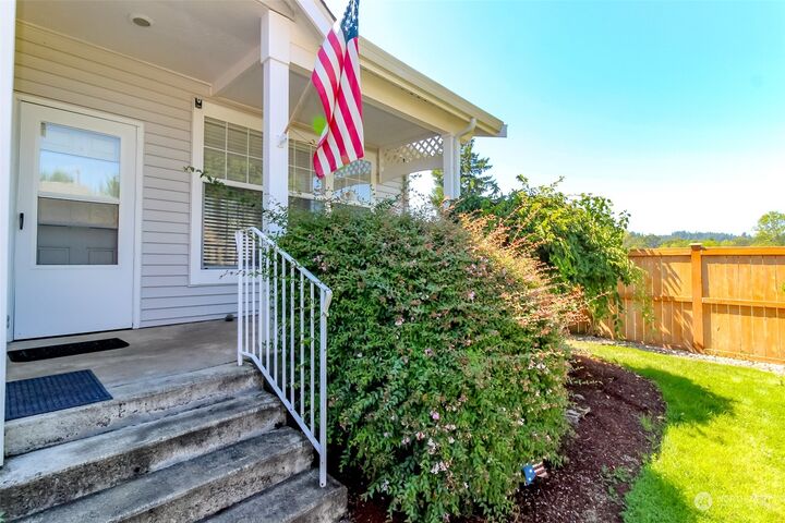 Property Photo: 813 Landing Way WA 98531