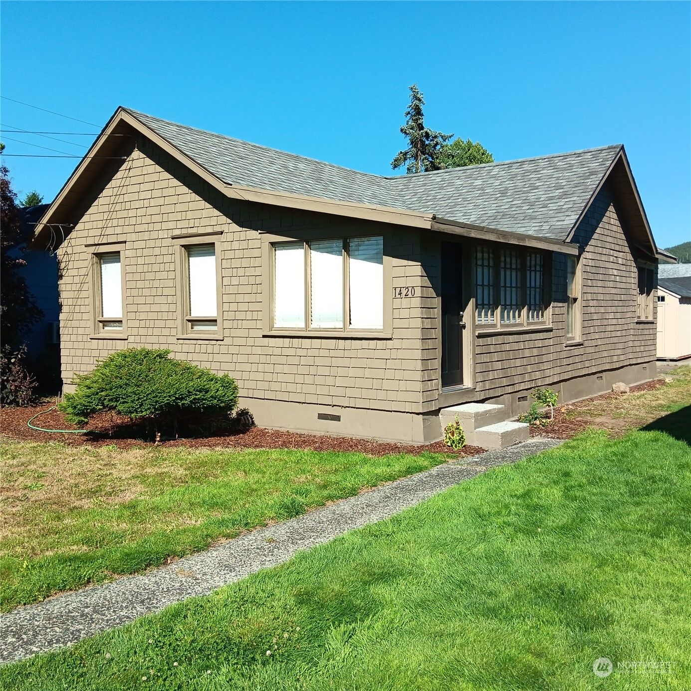 Home for sale in Hoquiam 1420 Minor Street, Hoquiam, WA 98550