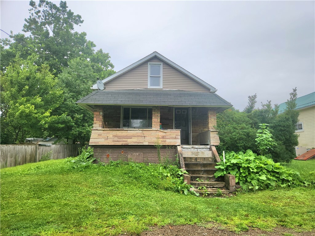 Property Photo:  1133 Johnson Street  PA 15690 